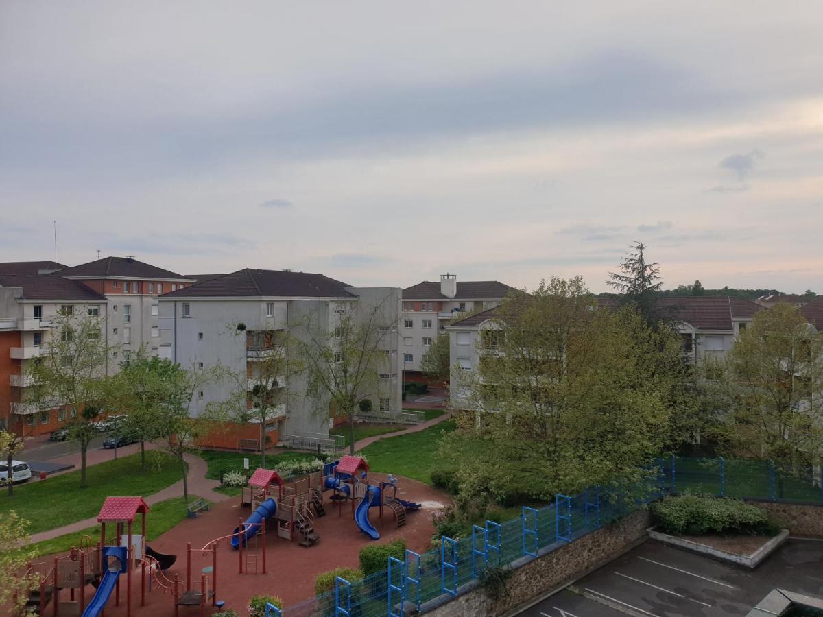 Escale Affaires Dugny-Bourget Apartment ภายนอก รูปภาพ