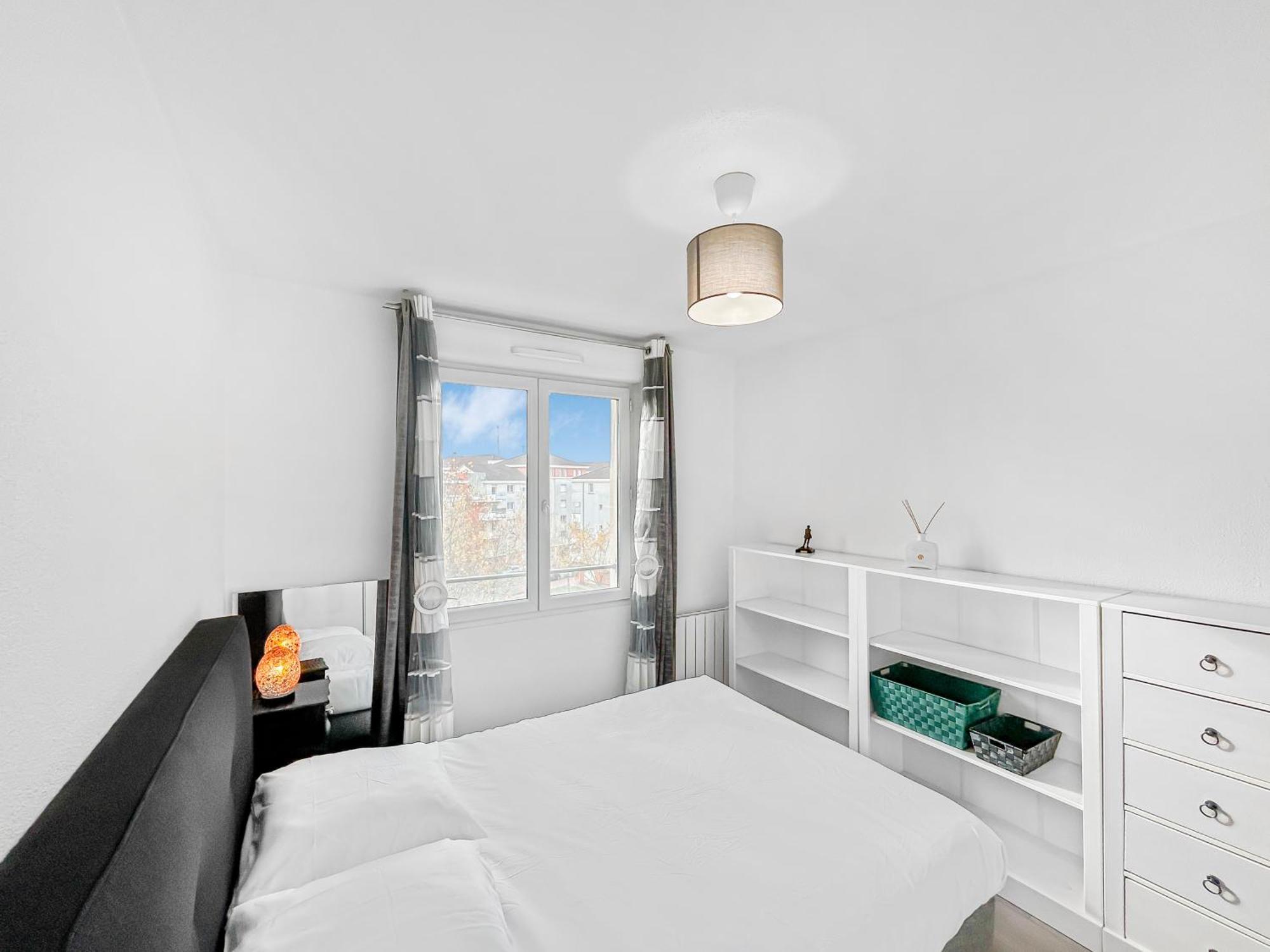 Escale Affaires Dugny-Bourget Apartment ภายนอก รูปภาพ