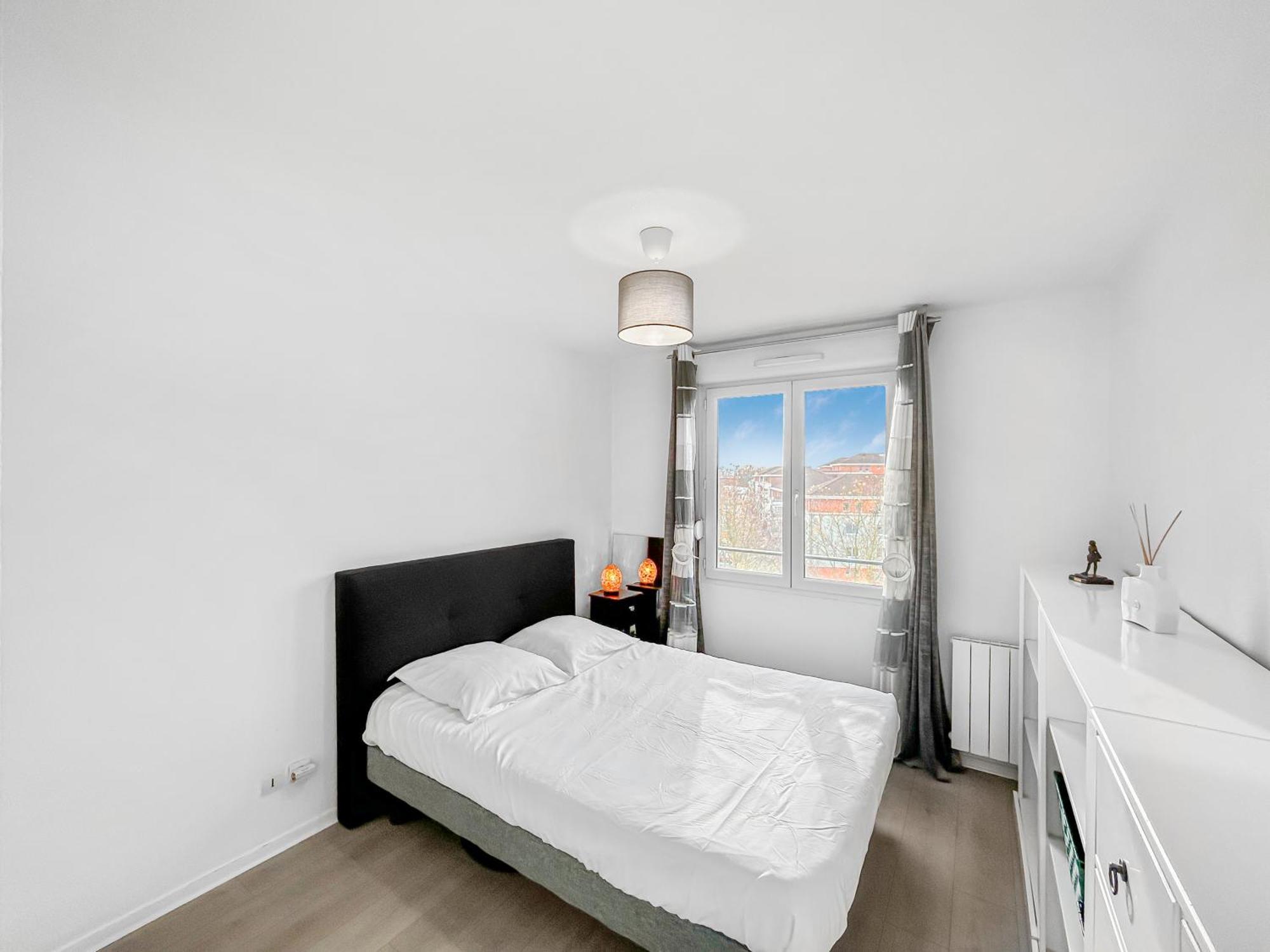 Escale Affaires Dugny-Bourget Apartment ภายนอก รูปภาพ