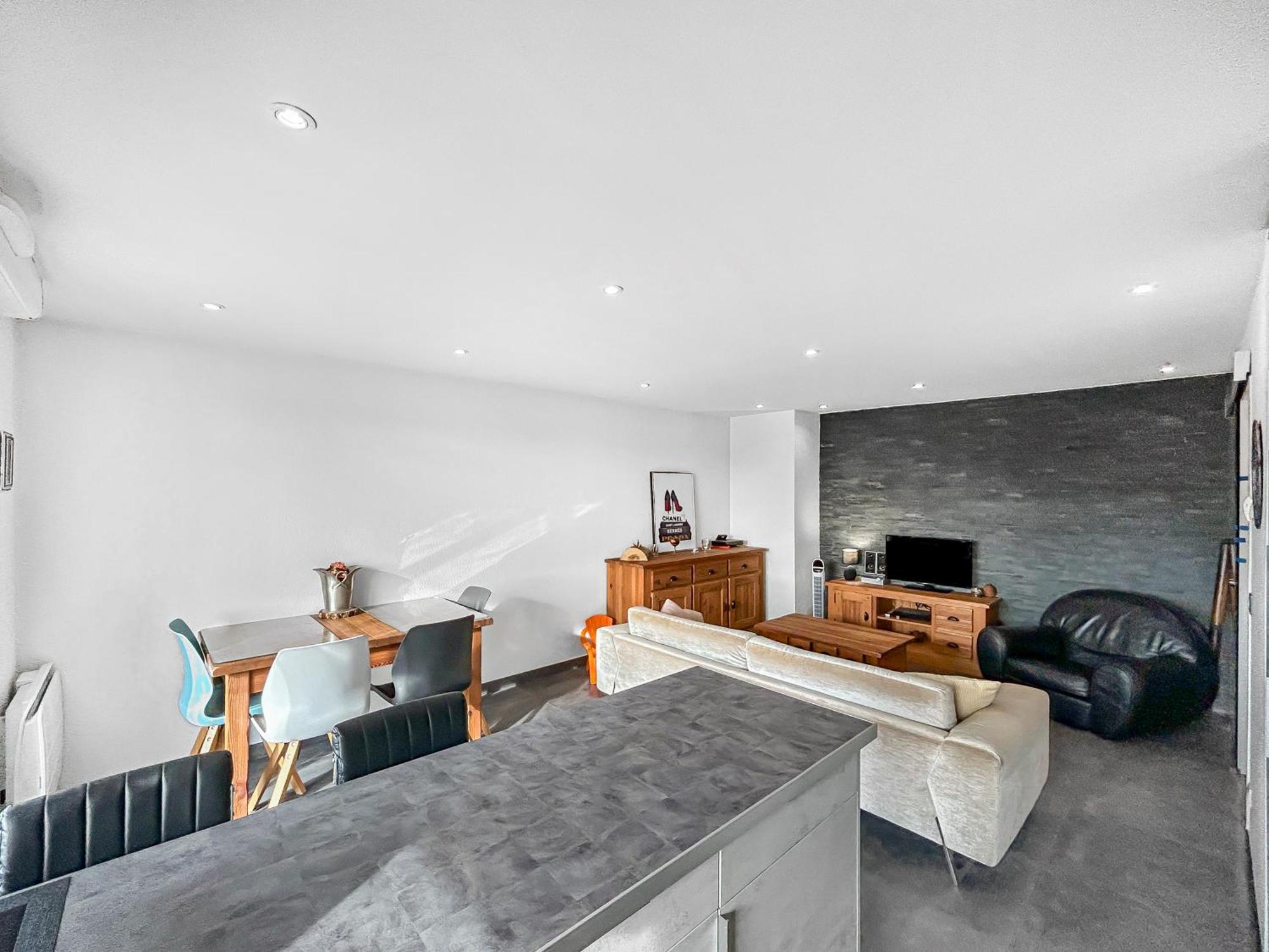Escale Affaires Dugny-Bourget Apartment ภายนอก รูปภาพ
